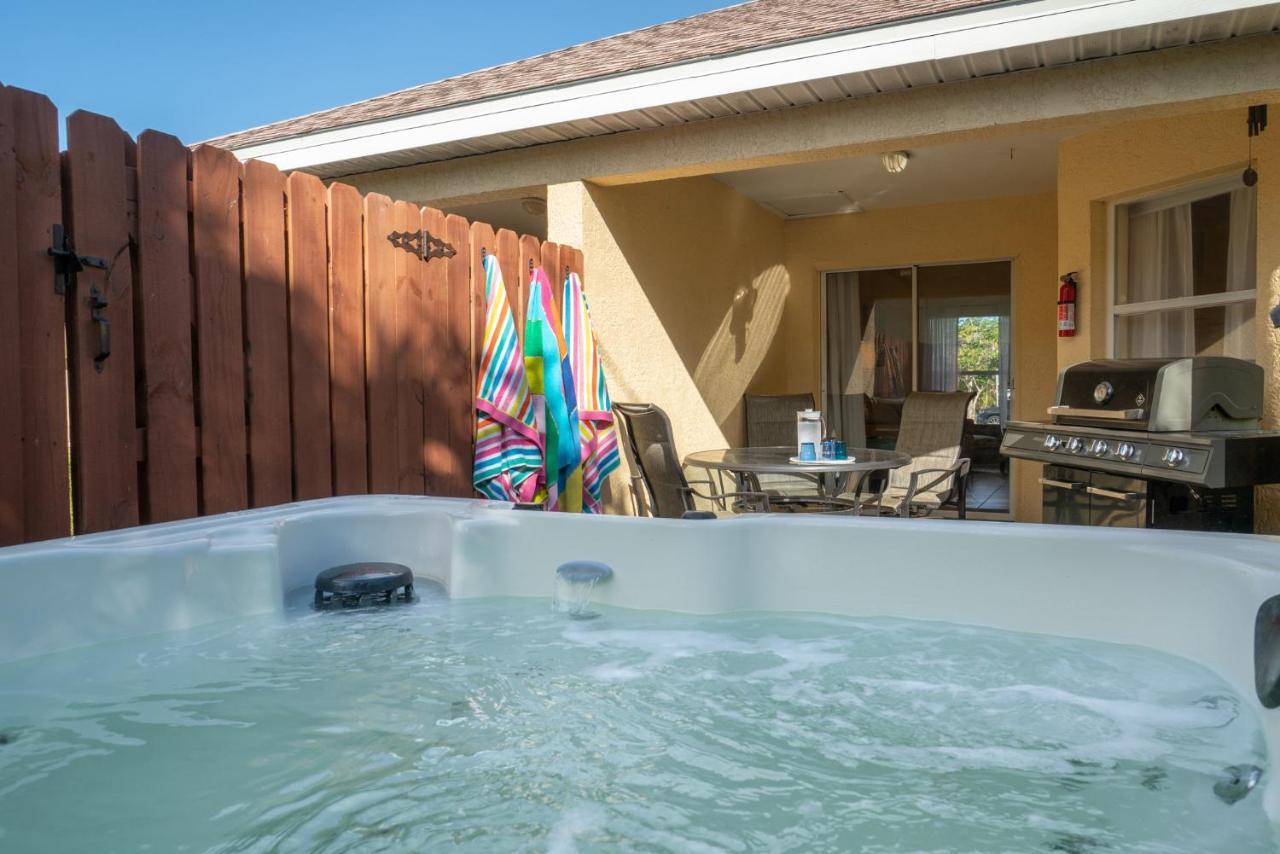 Sunset Serenity - 3Br Beach Townhome With Outdoor Patio - New Hot Tub, Steps To Ocean Fun! Melbourne Luaran gambar